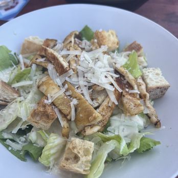 Black Lab - Chicken Caesar salad - Burgers Near Me - Barcelona, B