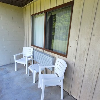 Fox Ridge Resort - Patio - Resorts Near Me - North Conway, New Hampshire Fox Ridge Resort - Patio - Resorts Near Me - North Conway, New Hampshire