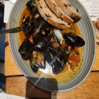 Whiskey Cake - Drunken mussels - New American Near Me - San Antonio, Texas
