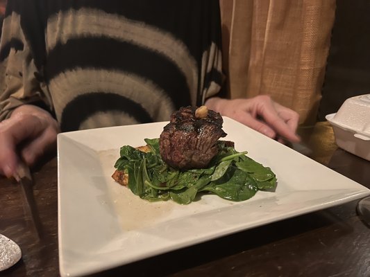 Petit Bistro by null