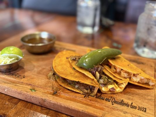 AMELIAS MEXICAN KITCHEN by null