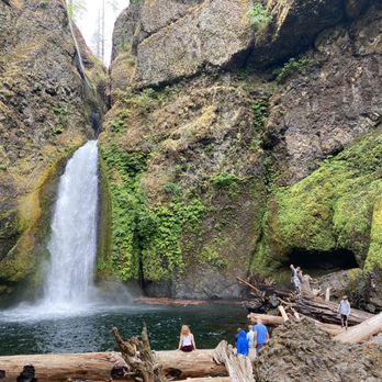 Wahclella Falls Hike - Hiking Near Me - Bonneville, Oregon Wahclella Falls Hike - Hiking Near Me - Bonneville, Oregon