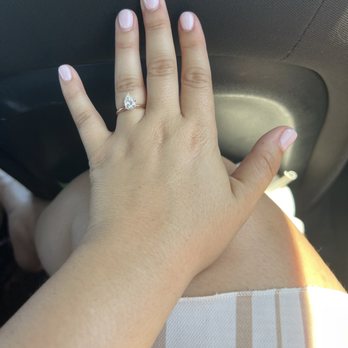 Ling Nails - Gel manicure - Nail Salons Near Me - Jacksonville, Florida