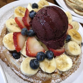 Eggs 'n Things - Waikiki Beach Eggspress - Acai Fresh Fruit Waffle - Breakfast & Brunch Near Me - Honolulu, Hawaii Eggs 'n Things - Waikiki Beach Eggspress - Acai Fresh Fruit Waffle - Breakfast & Brunch Near Me - Honolulu, Hawaii