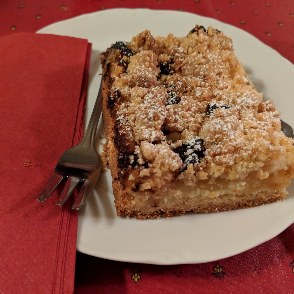 Cafe Domizil - Apple Cake - Cafes Near Me - Altenburg, TH