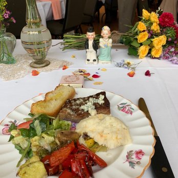 Reedville Catering - beautifully done steak dinner for my wedding - Caterers Near Me - Hillsboro, Oregon Reedville Catering - beautifully done steak dinner for my wedding - Caterers Near Me - Hillsboro, Oregon