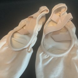 Swan Dancewear - This is the Capezio 'Hanami' shoe that I purchased at Swan. It's a split-sole microfiber slipper.