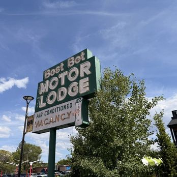 Best Bet Motor Lodge - The original sign. - Hotels Near Me - Reno, Nevada Best Bet Motor Lodge - The original sign. - Hotels Near Me - Reno, Nevada