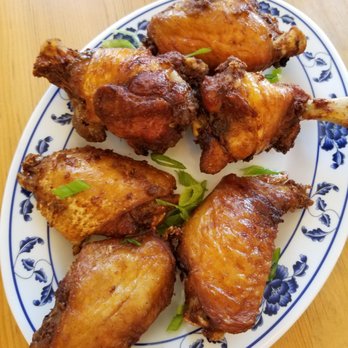 Woon - Mama's 5 Spice Chicken Wings  Crispy outside, juicy inside. Definitely marinated and delicious, coming back for more - Chinese Near Me - Los Angeles, California