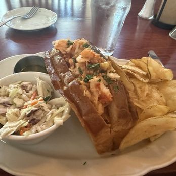 Green Dragon Tavern & Museum - Connecticut lobster roll - Venues & Event Spaces Near Me - Carlsbad, California