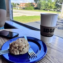 1848 Coffee - Scone and London fog latte