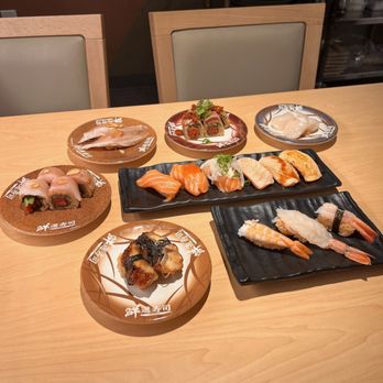 Waka Sakura - Conveyor Belt Sushi Near Me - Gardena, California