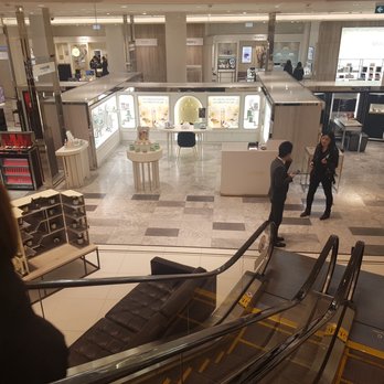 Holt Renfrew - Women's Clothing Near Me - Vancouver, British Columbia