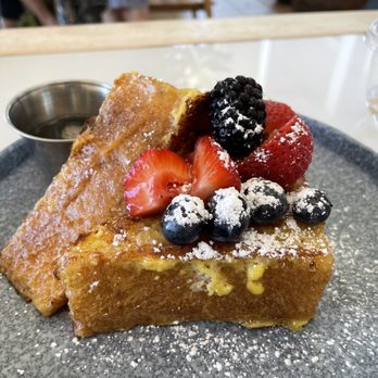 Hau Tree - Hau Tree French Toast - Seafood Near Me - Honolulu, Hawaii Hau Tree - Hau Tree French Toast - Seafood Near Me - Honolulu, Hawaii