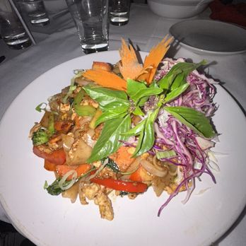 Chatayee Thai - pad kee mao - Thai Near Me - Philadelphia, Pennsylvania Chatayee Thai - pad kee mao - Thai Near Me - Philadelphia, Pennsylvania