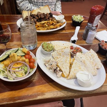Moonshiners - Brisket quesadilla salad - American Near Me - Pahrump, Nevada Moonshiners - Brisket quesadilla salad - American Near Me - Pahrump, Nevada