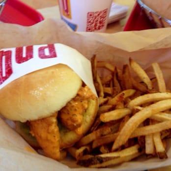 PDQ Tampa: South Tampa - Spicey buffalo chicken strip sandwich - Fast Food Near Me - Tampa, Florida PDQ Tampa: South Tampa - Spicey buffalo chicken strip sandwich - Fast Food Near Me - Tampa, Florida