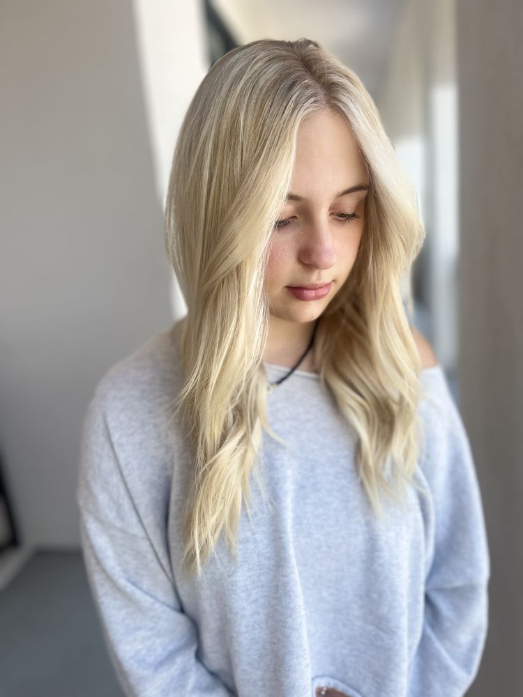 Balayage Bar & Boutique Image