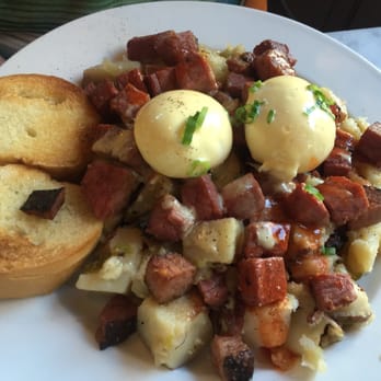 Stanley - Corn beef hash - Breakfast & Brunch Near Me - New Orleans, Louisiana Stanley - Corn beef hash - Breakfast & Brunch Near Me - New Orleans, Louisiana