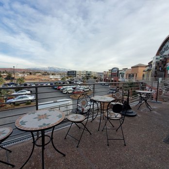 FeelLove Coffee - Outside seating - Coffee & Tea Near Me - St. George, Utah FeelLove Coffee - Outside seating - Coffee & Tea Near Me - St. George, Utah