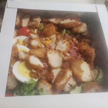 Chick-fil-A - Chicken cobb Salad so delicious - Chicken Shop Near Me - Kahului, Hawaii