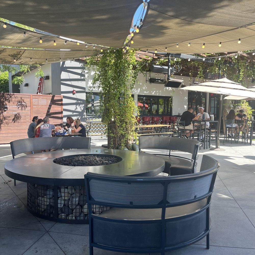 Oscar's Brewing Company - Part of the outside patio - American Near Me - Temecula, California