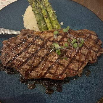 Sessions - NY strip, bland mash potatoes and asparagus - American Near Me - Daytona Beach, Florida