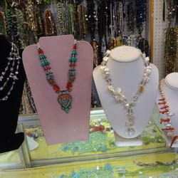 Aurora's Beads & Jewelry Design