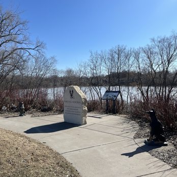 Veterans Memorial Park - Landmarks & Historical Buildings Near Me - Saint Paul, Minnesota