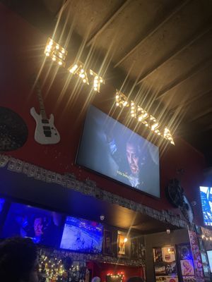 Rock N Pies by null