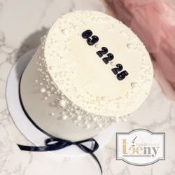Teeny Bakehouse - Bachelorette Party Cake