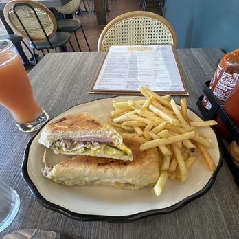 Bayan Ko Diner - Cubano - Cuban Near Me - Chicago, Illinois Bayan Ko Diner - Cubano - Cuban Near Me - Chicago, Illinois