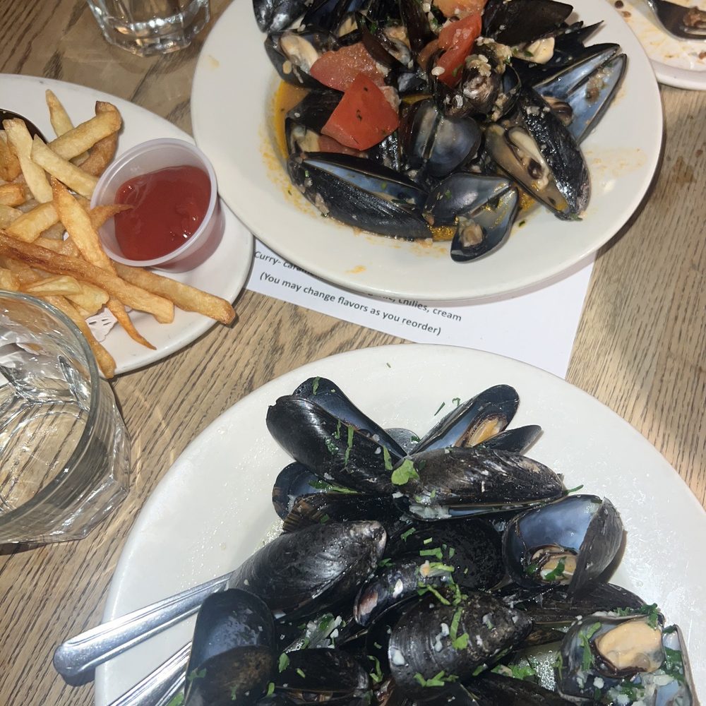 Bistro La Source - Mussel Monday: 2 bowls & dessert for $35   Mussels Mariniere & Mussels Provencale - French Near Me - Jersey City, New Jersey
