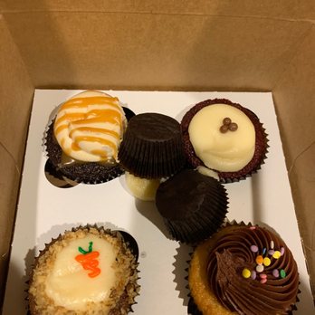 Cupcakin' Bake Shop - This is the way the cupcakes was packaged today! - Bakeries Near Me - Walnut Creek, California