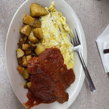 Boulevard Diner - Italian Breakfast ( 2 scrambled eggs, home fries, and an Italian sausage) - Diners Near Me - Worcester, Massachusetts