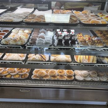 Central Ave Bakery - Great pastries all around $2 - Bakeries Near Me - Pawtucket, Rhode Island