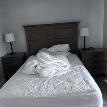 Gulf Pointe Intervals - Our bed, unmade, because we were leaving; we were supposed to leave it that way. - Vacation Rentals Near Me - Naples, Florida Gulf Pointe Intervals - Our bed, unmade, because we were leaving; we were supposed to leave it that way. - Vacation Rentals Near Me - Naples, Florida