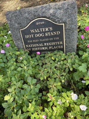 Walter's Hot Dogs by null