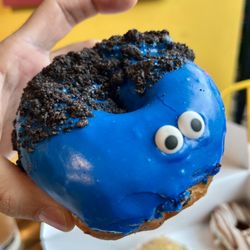 Hurts Donuts - Cookie Monster donut