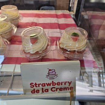 Suga's Cakery - Bakeries Near Me - Pflugerville, Texas