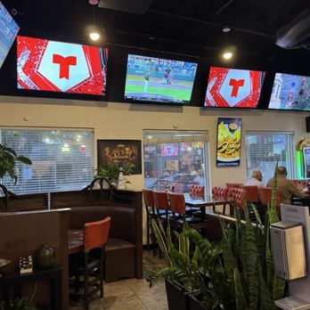 Rey's Restaurant Sports Bar - Inside - Tex-Mex Near Me - Irving, Texas