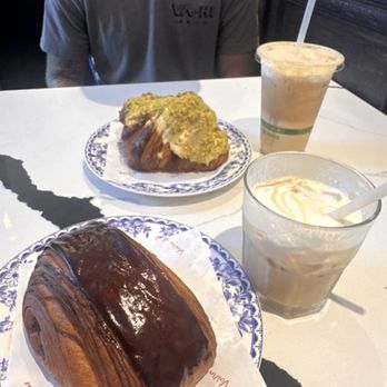 Vavin Dessert Bar - Bakeries Near Me - Honolulu, Hawaii Vavin Dessert Bar - Bakeries Near Me - Honolulu, Hawaii