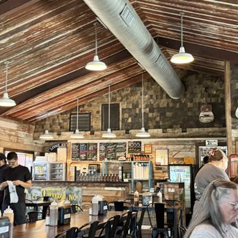 Slaughter's BBQ  - Inside - Barbeque Near Me - Sulphur Springs, Texas