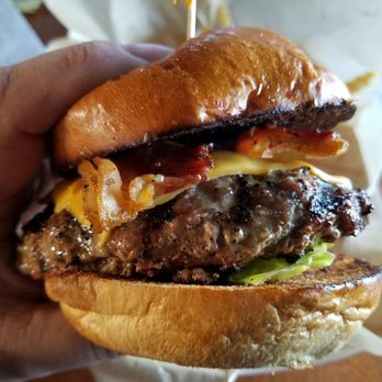 George's Lighthouse Cafe - Bacon Cheese Burger!! - American Near Me - Montauk, New York George's Lighthouse Cafe - Bacon Cheese Burger!! - American Near Me - Montauk, New York