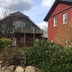 Seminarhaus Freiräume Urs Lutz u. Birgit Spitz - In the court a cozy sunny place to take a rest after lunch