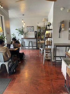 Mi Mundo Coffeehouse & Roastery by null