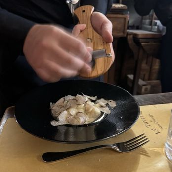 La Taverna di San Giuseppe - Gnocchi with fresh truffle - Tuscan Near Me - Siena, SI La Taverna di San Giuseppe - Gnocchi with fresh truffle - Tuscan Near Me - Siena, SI