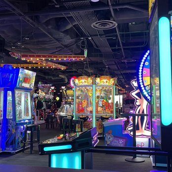Lucky Strike Honolulu - Arcades Near Me - Honolulu, Hawaii