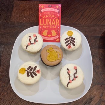 Sibby's Cupcakery - Year of Rat Lunar New Year cupcakes were a hit with the crowd! - Cupcakes Near Me - San Mateo, California Sibby's Cupcakery - Year of Rat Lunar New Year cupcakes were a hit with the crowd! - Cupcakes Near Me - San Mateo, California
