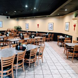 Pho Saigon - Inside